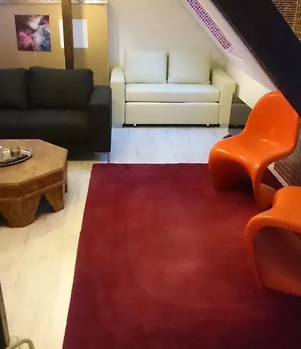 Bed & Breakfast Stayincologne 2*