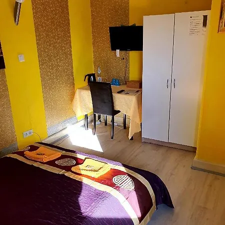 Stayincologne Bed & Breakfast Keulen