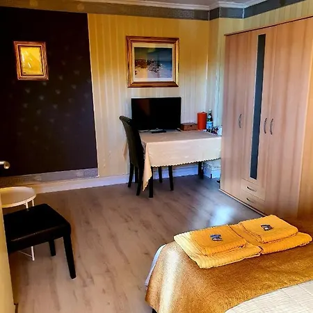 Stayincologne فندق مبيت وإفطار