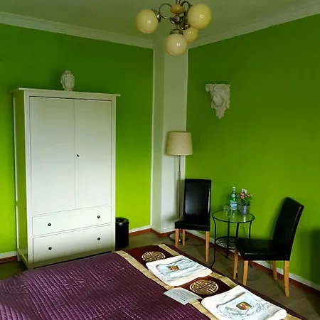 Stayincologne Bed & Breakfast