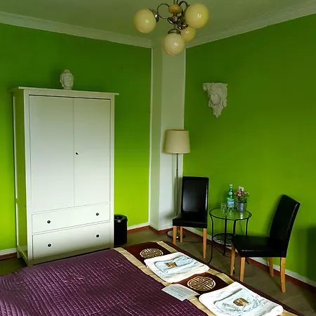 Stayincologne לינה וארוחת בוקר 2*