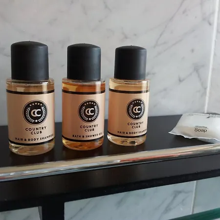 לינה וארוחת בוקר Stayincologne 2*