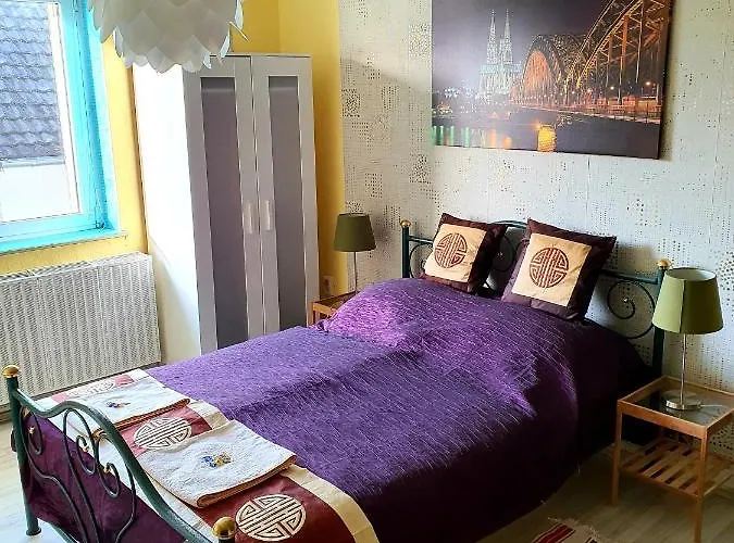 Bed & Breakfast Stayincologne 2*