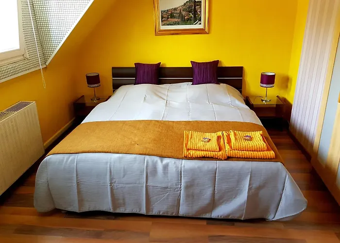 Stayincologne Bed & Breakfast